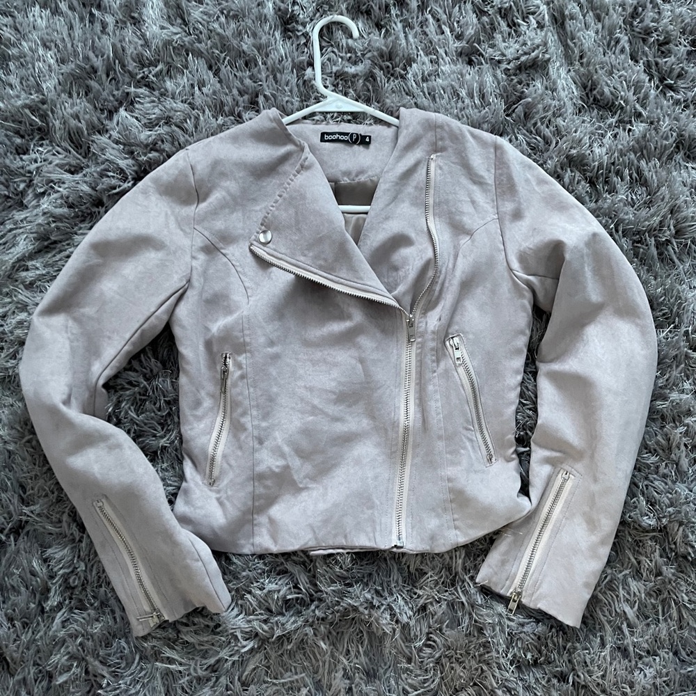 Euc boohoo faux fur Moro jacket 4